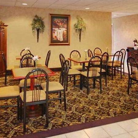 Comfort Suites Airport كولومبوس المطعم الصورة
