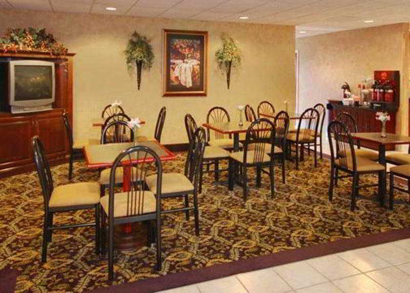 Comfort Suites Airport كولومبوس المطعم الصورة